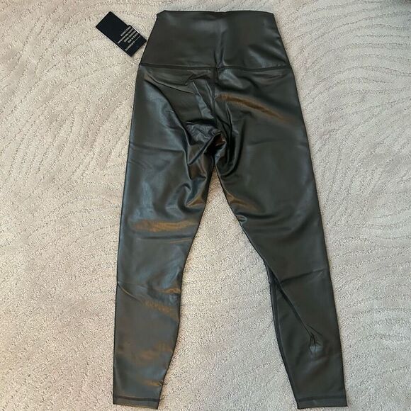 90 Degree by Reflex NWT Gunmetal Leggings S - Picture 6 of 6